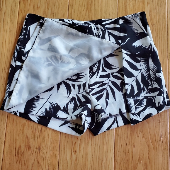 Express shorts skorts black and white - Picture 2 of 9